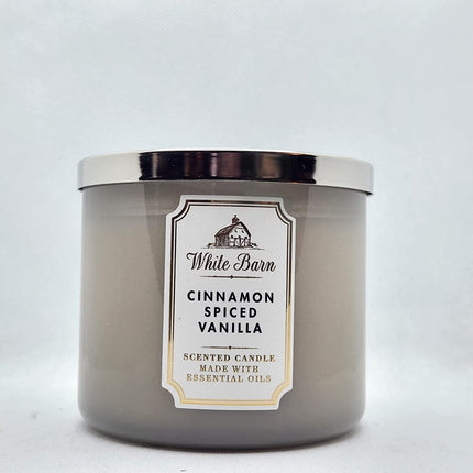 Bath and Body Works, White Barn 3-Wick Candle w/Es