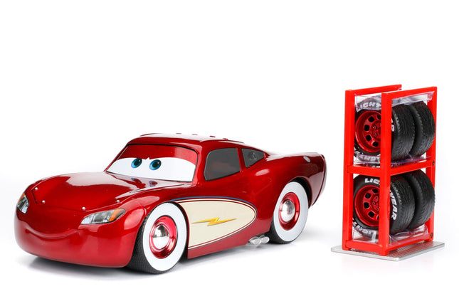 Disney Pixar Cars 1:24 Cruising Lightning McQueen