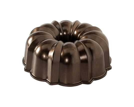 Nordic Ware 50148 12-Cup Pan Original Cast Alumini