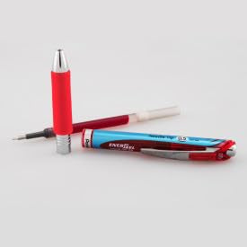 Bolígrafos Pentel Energel Deluxe RTX de 0.5 mm con punta de aguja - Juego de bolígrafos de gel líquido retráctiles - Paquete de 5 bolígrafos rojos con 3 repuestos