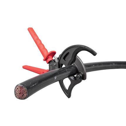 Klein Tools 63750 Cable Cutters, Ratcheting Cable Cutter Cuts Up to 1000 MCM, Great for Cable Preparation , Red
