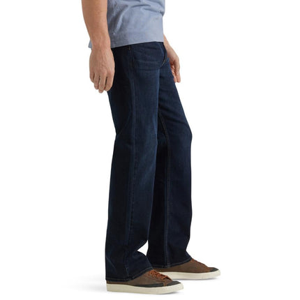 Wrangler Authentics Men's Relaxed Fit Boot Cut Jean, Dark Harbor, 31W x 32L