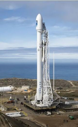 AYGITAL SpaceX Falcon 9 STRONGBACK 1/233 Diecast Rocket Model Set