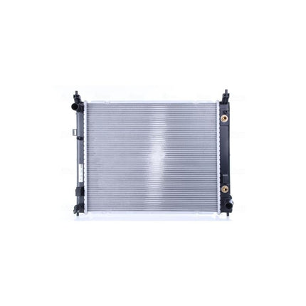 Radiador Nissens con enfriador de aceite de transmisión integrado - 606266