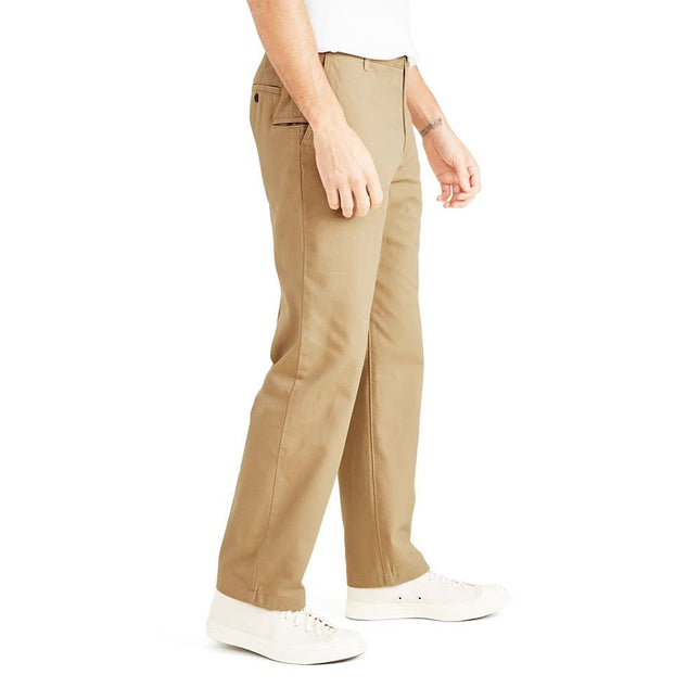 Pantalón chino clásico para hombre Dockers, color New British Khaki, 42W x 30L