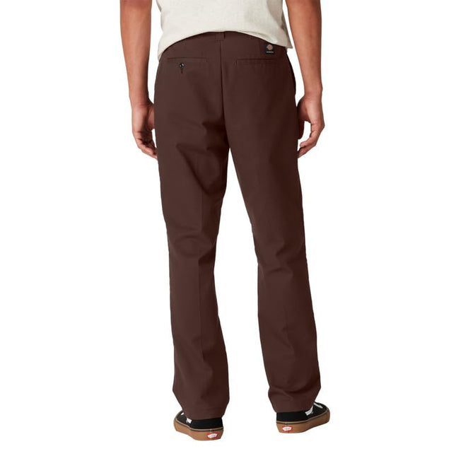 Pantalones de skate ajustados para hombre Dickies – Pantalones elásticos de alto rendimiento con rodillas reforzadas para mayor durabilidad, color café chocolate, 29W x 30L