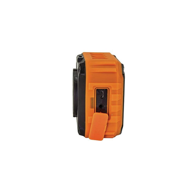KLEIN TOOLS AEPJS1 Altavoz Bluetooth, Altavoz portátil inalámbrico para obras reproduce audio y responde llamadas con manos libres, IPX5, listo para el lugar de trabajo