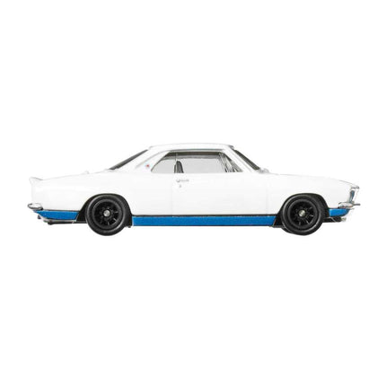 Hot Wheels Car Culture Circuit Legend, Premium 1:64 Scale Die-Cast Chevy Corvair Yenko Stinger Car, Collectable Vehicle