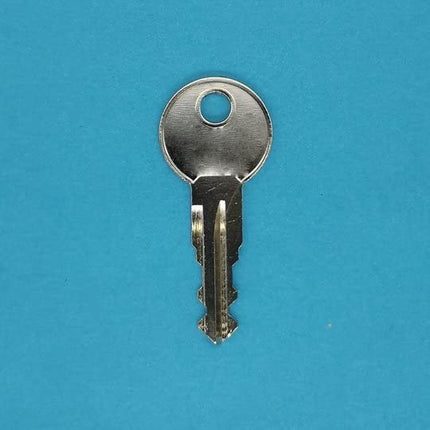 Replacement key for Thule carrier systems and roof boxes. Key number Thule - N047