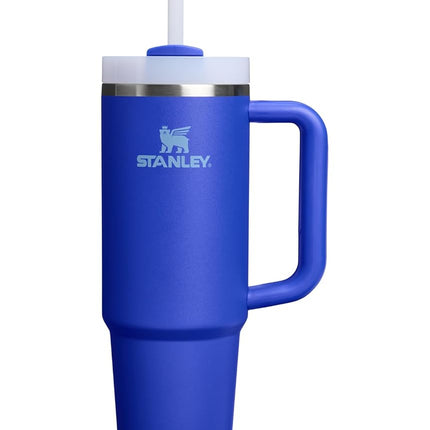 Vaso térmico STANLEY Quencher H2.0 con asa y pajita, 887 ml | Tapa Flowstate de 3 posiciones | Compatible con portavasos para viajes | Vaso térmico de acero inoxidable | Sin BPA | Cobalto