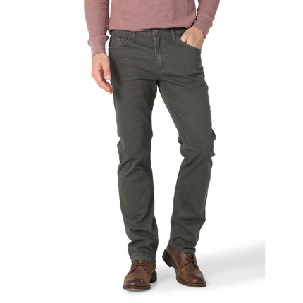 Wrangler Authentics Men's Slim Fit Straight Leg Je