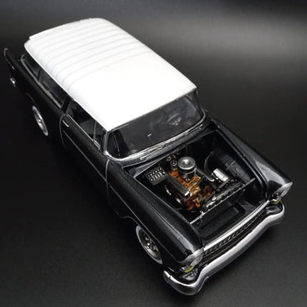 AMT 1955 Chevy Nomad 1:25 Scale Model Kit