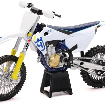 New-Ray - 58153-1:12 Scale Toy FC450 Motocross Bik