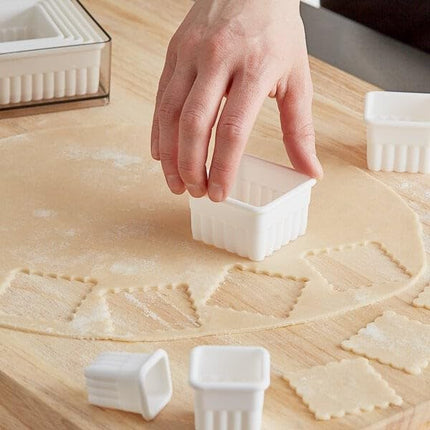 Ateco 5703 Fluted Edge Square Cutter Set in Graduated Sizes, Durable, Food-Safe Plastic, 9 Pc Set