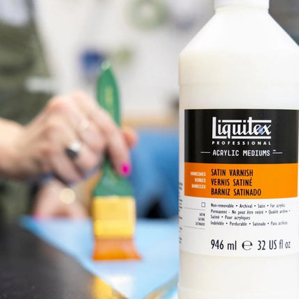 Liquitex Acrylic Professional Varnish, Satin, 946 ml