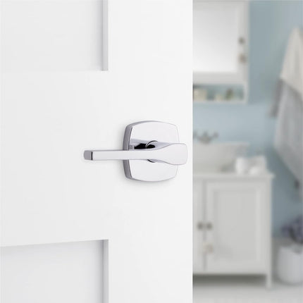 Poignée de porte intérieure Kwikset Tripoli avec serrure intimité, poignée de porte pour salle de bain et chambre à coucher, levier réversible en chrome poli sans clé