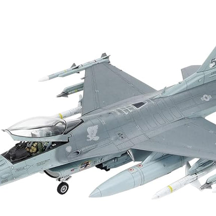 Tamiya TM61098 Lockheed F-16CJ Falcon Model KIT