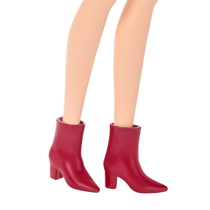 Muñeca Barbie Fashionistas #246 con cabello negro, vestido sin tirantes con estampado de leopardo rosa con accesorios como collar de corbata y botas, JJN59