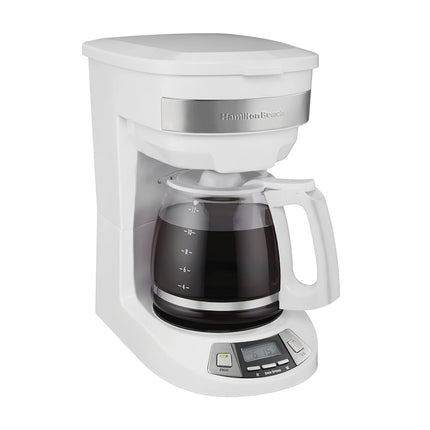 Cafetière filtre programmable Hamilton Beach 12 tasses avec 3 options d'infusion, verseuse en verre, pause et service automatiques, blanc (46294)