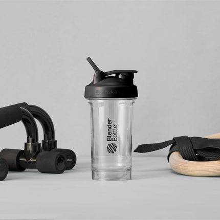 BlenderBottle Shaker Bottle Pro Series Perfect for Protein Shakes and Pre Workout, 24-Ounce, Black/Clear