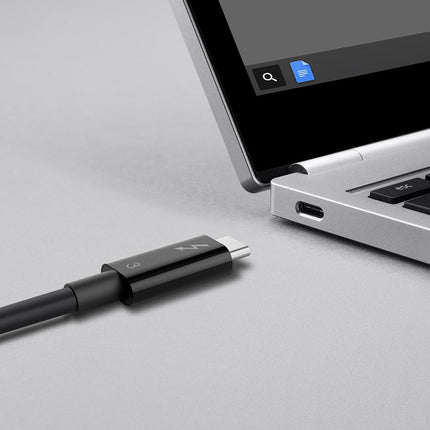 Belkin Thunderbolt 3 USB-C to USB-C Cable, Thunderbolt Certified, 40 Gbps, 5 K, 100 W, Type C 3.1, 0.8 m, Black