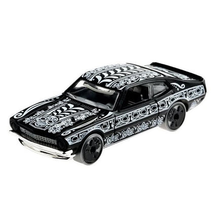 Voiture Hot Wheels « '71 Maverick Grabber Halloween » à l'échelle 1:64, noire, 2" x 3" x 1.5"