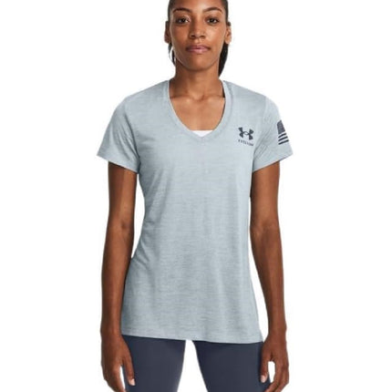 Camiseta de manga corta con cuello en V Freedom Tech para mujer de Under Armour, (466) Harbor Blue Medium Heather / / Downpour Gray, XS