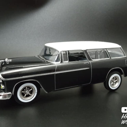 AMT 1955 Chevy Nomad 1:25 Scale Model Kit