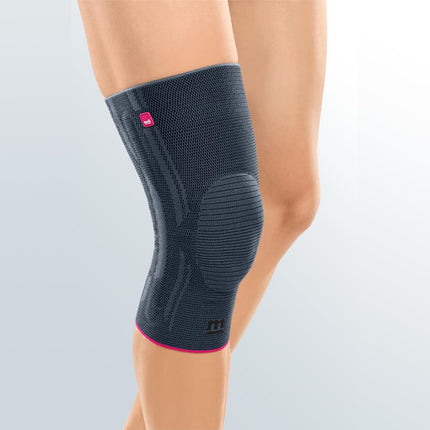 medi Genumedi - Knee Brace Unisex | Silver | Size III | Knee Support with Patella Silicone Ring | Both sides compatible