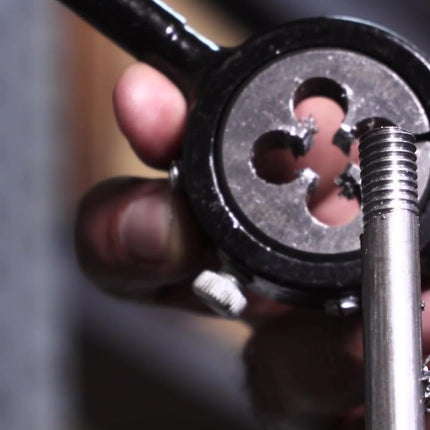 Drill America DWTSMR2-25X2 2"OD HSS Round Die, M25 x 2