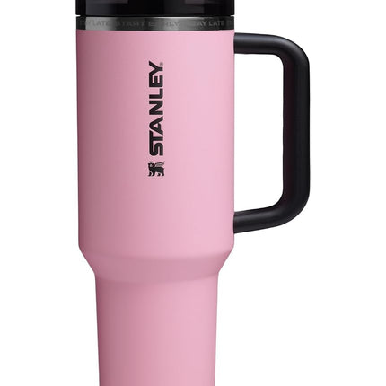 Stanley Vaso Térmico Quencher, Pro Tour 4.6 gal (1.18 L) Botella de Agua Messi Rosa, Aislamiento Térmico, Botella de Acero Inoxidable, Botella de Agua, Vaso con Pajita, Exterior, Apto para Lavavajillas, A Prueba de Fugas