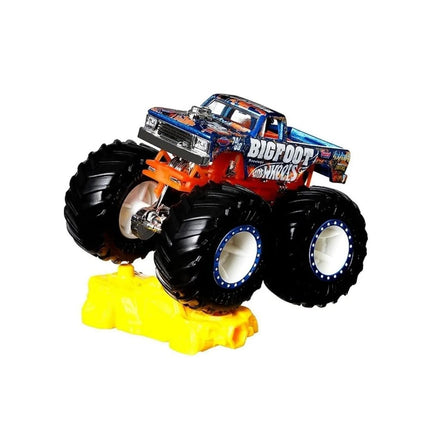 Hot Wheels HW Monster Trucks Bigfoot Crash Legends 1:64 Scale