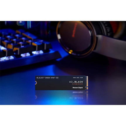 WD_BLACK SN850X NVMe SSD 4TB (Up to 7,300 MB/s read speed, Up to 6,600 MB/s write speed, M.2 2280, PCIe Gen4, Gaming Storage Expansion, High Performance Internal solid state drive) POWERED BY SANDISK