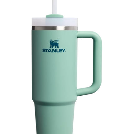 Vaso Stanley Quencher H2.0 con asa y pajita, 887 ml | Tapa Flowstate de 3 posiciones | Compatible con portavasos para viajes | Vaso de acero inoxidable con aislamiento | Sin BPA | Verde primavera