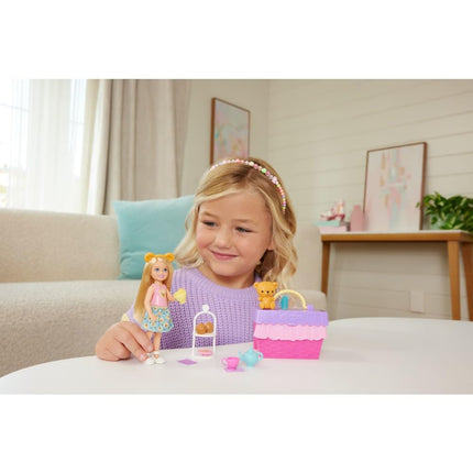 Barbie Club Chelsea Tea Party Doll and Transforming Playset
