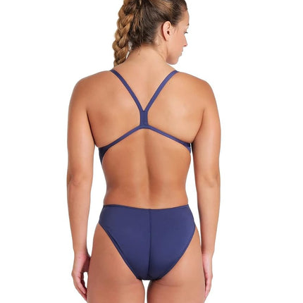 ARENA Solid Challenge Team One Piece Women's Swimsuit, Quick Dry Women's Swimwear, Chlorine Resistant Eco MaxLife Fabric Sports Swimsuit, UV Protection and Lined Front Fabric Navy-White