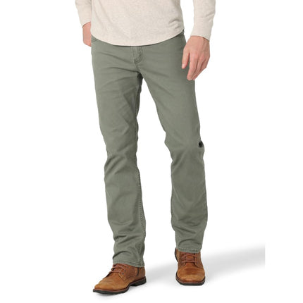 Wrangler Authentics Men's Slim Fit Straight Leg Je