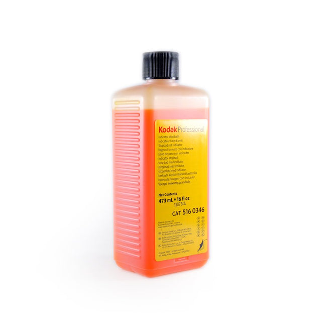 Kodak Baño de Paro con Indicador Para Películas y Papeles en Blanco y Negro, Botella de 1 Pinta Para Preparar 8 Galones.