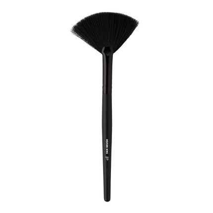 e.l.f. Fan Brush, Powder & Contour Makeup Brush, U