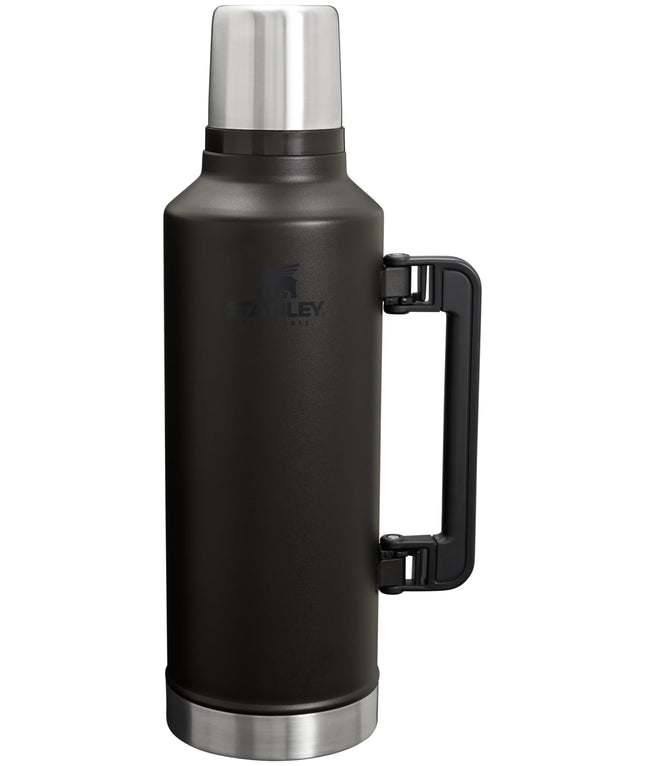 Stanley Classic Legendary Vacuum Bottle 2.5 qt | W