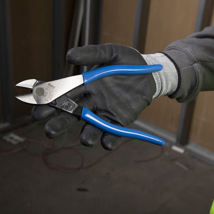 KLEIN TOOLS Diagonal Cutter Linemans Pliers, High Leverage, 8-Inch, High Leverage Design, Angled Head D2000-48 203 mm