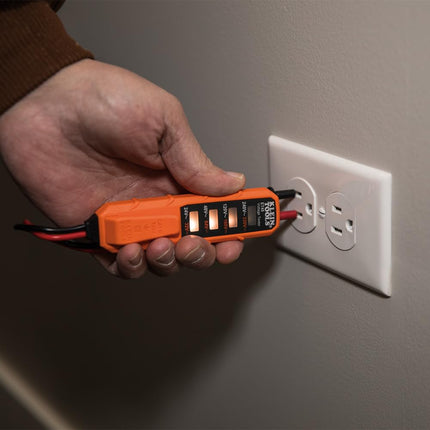 Kit de prueba eléctrica Klein Tools ET45VP con probador de receptáculos GFCI y probador de voltaje CA/CC