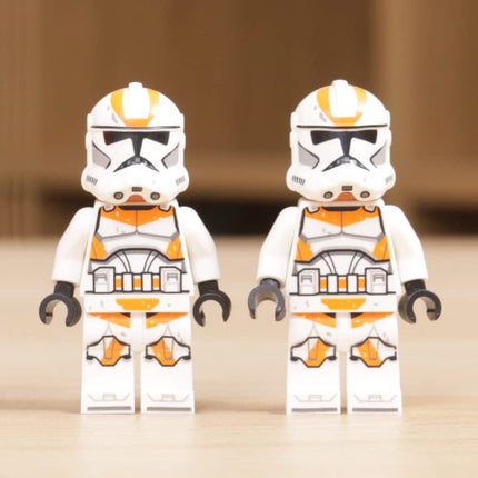 LEGO Star Wars Revenge of The Sith Minifigure - Clone Trooper 212th Attack Battalion (Phase 2) with Dirt Stains and Blaster 75337