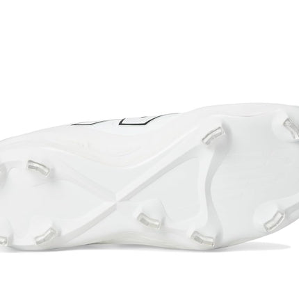 New Balance Women's Fresh Foam Velo V4 Molded Softball Shoe, White/Black, 5
