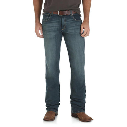 Wrangler Men's Retro Slim Fit Straight Leg Jean, Bozeman, 32W x 32L