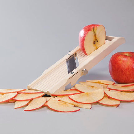 Benriner Mandoline Slicer, Japanese Stainless Steel Blade, BPA Free, Beige Classic Slicer, Biege with 4 Japanese Stainless Steel Blades Beige