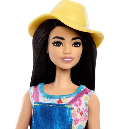 Barbie Doll & Accessories Makeup Artist Fashion Doll (Farmer)