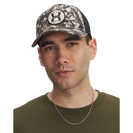 Under Armour Mens Blitzing Trucker Hat, (290) Desert Sand/Black/Black, One Size