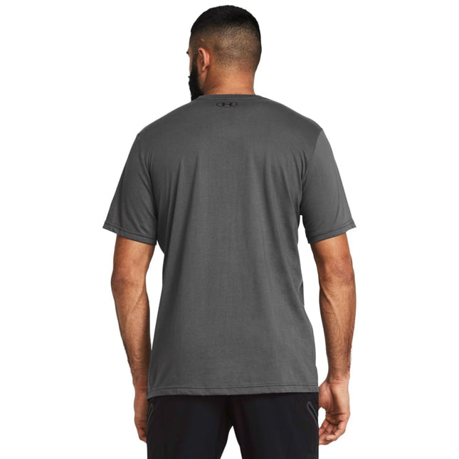 Camiseta Under Armour de Hombre con Logo Apilado Relleno