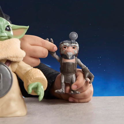 Star Wars Huggin' Grogu 16.5-cm Electronic Action Figure & Anzellan, Interactive Toys, The Mandalorian & Grogu Toys for Kids Ages 4+
